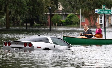 الإعصار إيان يسبب أضراراً تاريخية في فلوريدا: مدن مدمرة وفيضانات لم تحدث منذ 500 عام و2.6 مليون منزل بلا كهرباء